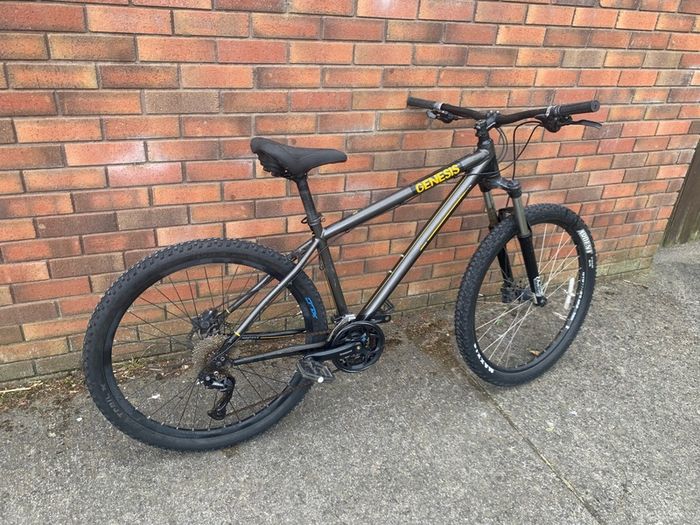 27.5 Inch Genesis Core10 mountain bike