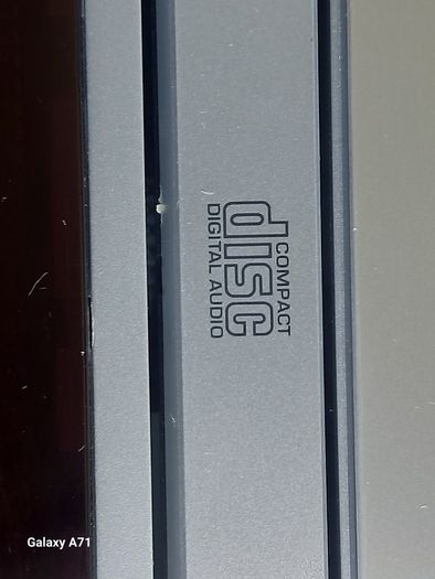 Sony Compact Disc Player, Model CDP-XE270, in excellent condition and working perfect