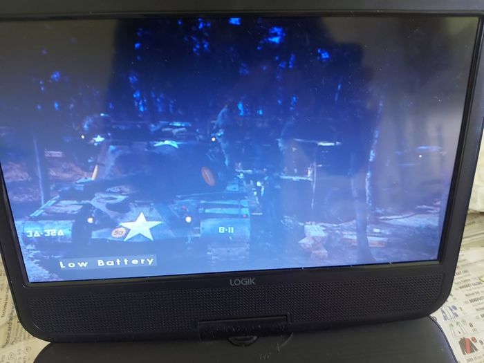 5 Portable DVD Players, all working, but no charges for them, all in very good condition