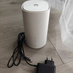 Huawei B528s-23a Unlocked 4G LTE Wi-Fi Router