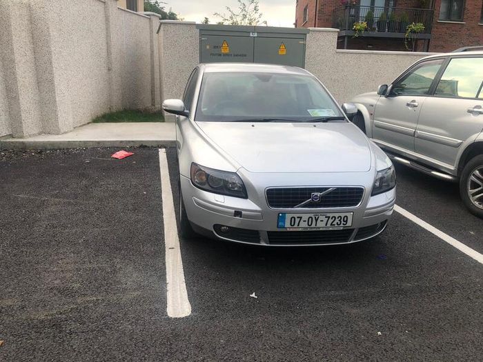 Volvo S40, 1.6d 2.0 d Braking