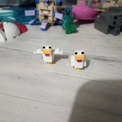 Lego minifigure Minecraft chicken 2 pieces