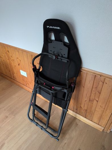 Sim racing seat