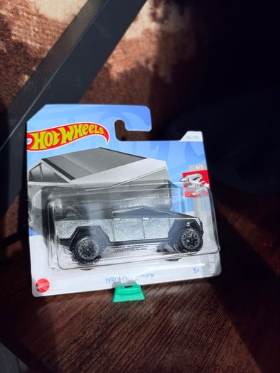 Hot wheels Tesla Cybertruck