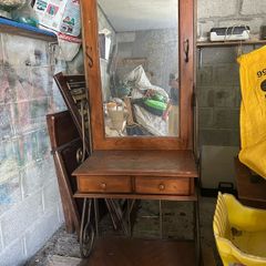 Free display cabnet