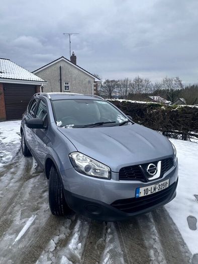 Nissan Qashqai+2 2010 read ad