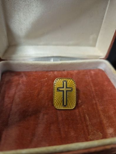 Vintage Valley Casting Gold Tone Cross Father's Day Religious Pin