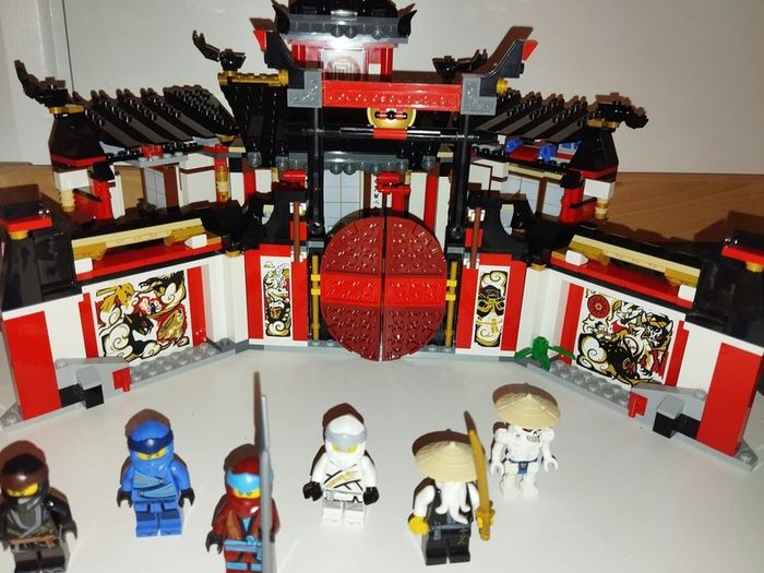 LEGO NINJAGO Monastery Training Center 70670 + manual