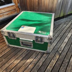 Penn-Elcom foam-lined flight case