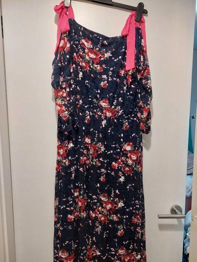 Simply be size14/16 maxi dress brand new