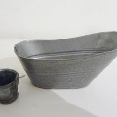 Vintage dolls house tin bath and bucket