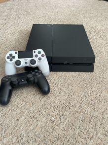 PlayStation 4 1tb + 16 games