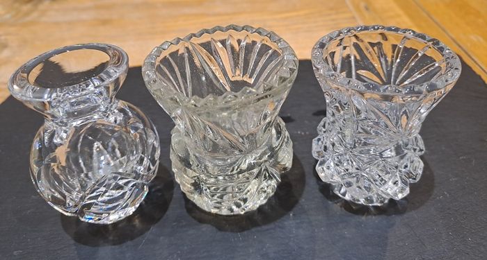3 crystal vases small