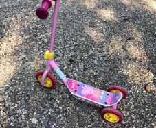Girl's Peppa Pig Scooter - Three-wheel