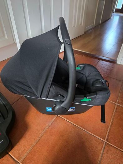 Baby car seat with isofix