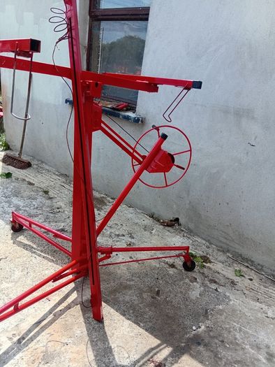 Slab hoist