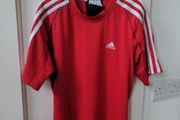 Adidas sport top