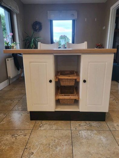 Kitchen Island + Bar Stools