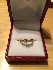 18ct Yellow Gold 5 Stone Diamond Ring