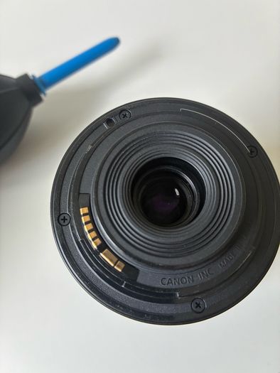 Canon lens 10-18 f/4.5-5.6 IS STM
