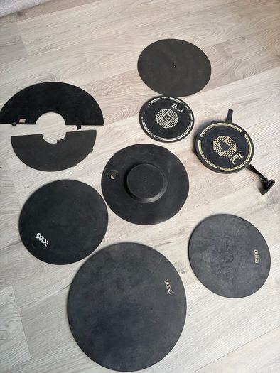 Acoustic drum silencing pad kit
