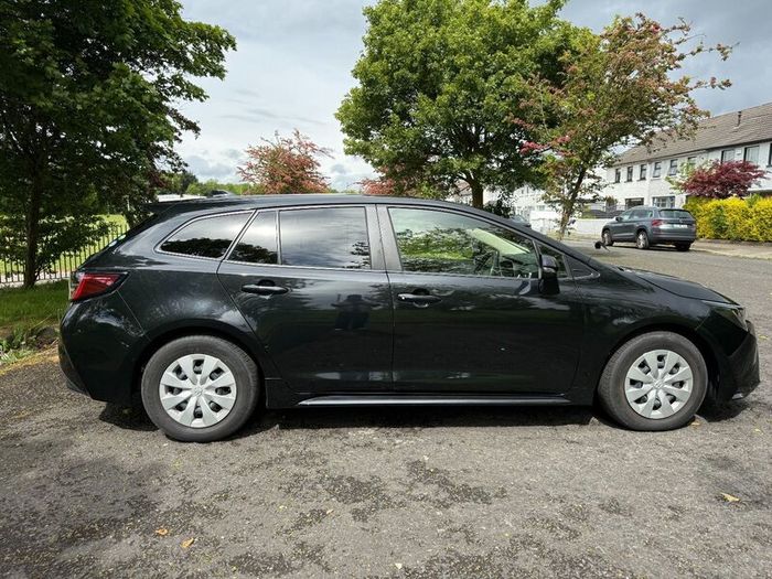 2021 Corolla Touring Hybrid Auto only19900