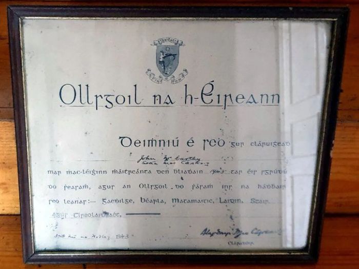Vintage 1943 National University Ireland Cert'