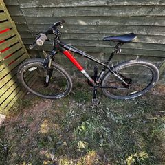 Saracen Tufftrax 27.5 Mountain Bike