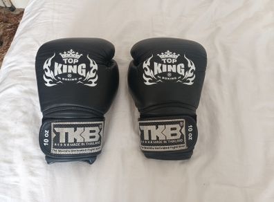 Top King Thai boxing gloves