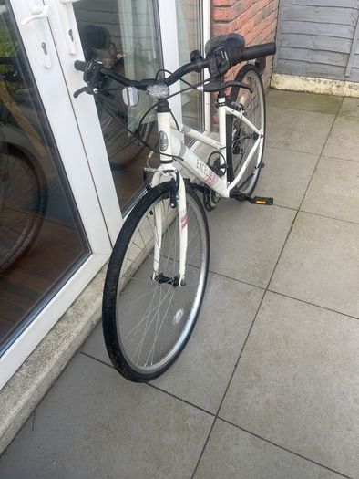 Lady Bike Bicykle Apollo Halfords