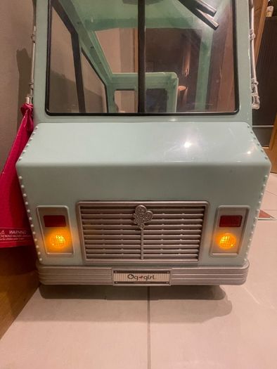 Generation Doll Ice Sweet Truck