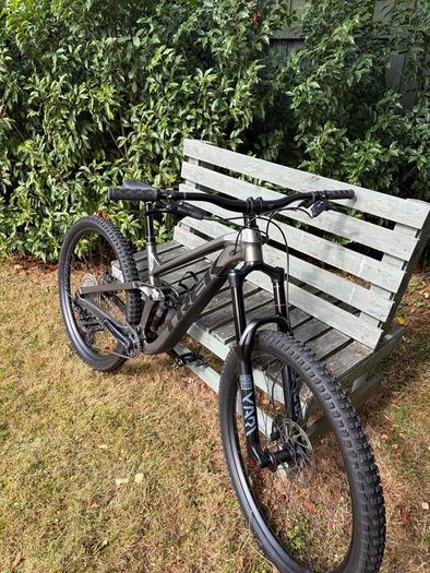 2021 Trek Slash 7  Full Suspension Enduro MTB