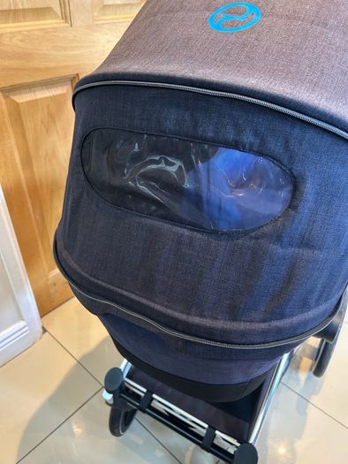 Cybex Priam buggy with 2 in 1 light seat
