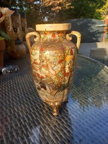 Pretty antique Japanese vase, damaged, D18