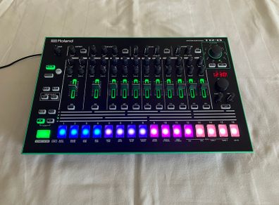 Roland TR8 Rhythm Performer
