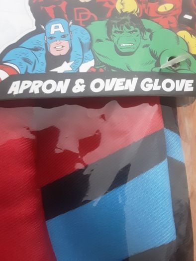 Marvel Comic Apron & Oven Glove  ..Final Price Drop
