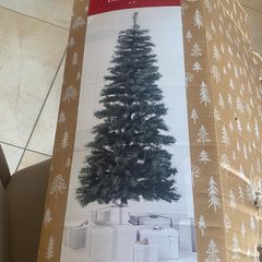 Christmas Tree & decorations