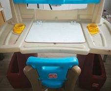 Step2 kids art activity desk with matching chair