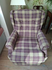 Reclining armchair