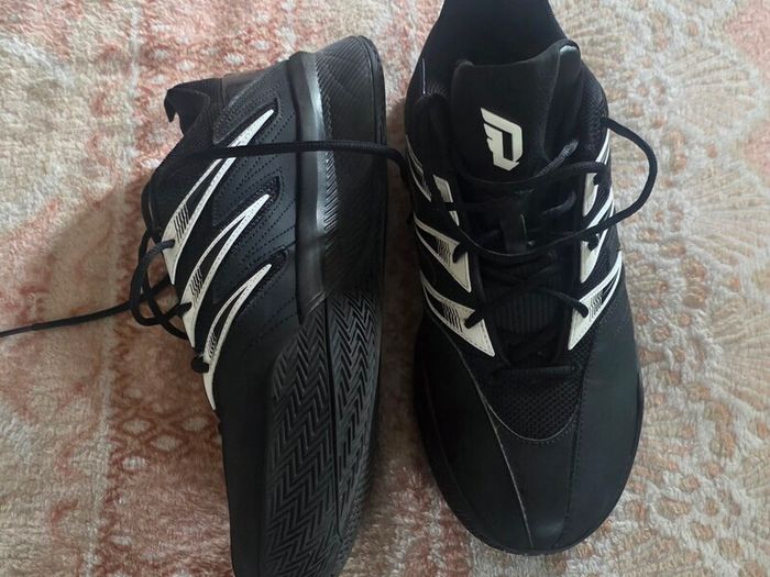 Adidas Dame 3 Basketball shoes