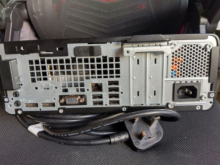 HP ProDesk 600 G3 SFF (i5 6th Gen) and power cable