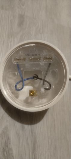 Single bulb light for ceiling