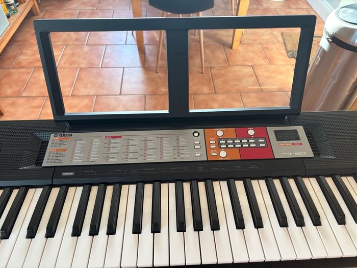 Yamaha Keyboard