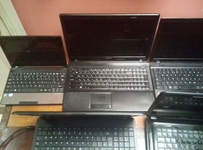 laptop 8 job lot for parts or fix