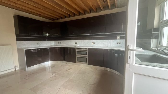 Full Kitchen on sale
