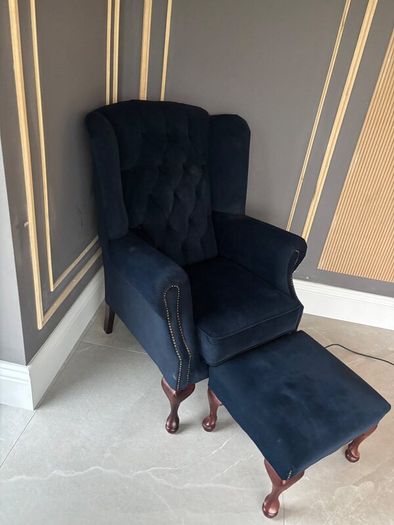 Queen Anne armchair