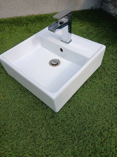 hand basin & Mixer tap