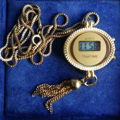 Vintage 70s LCD Digital Quartz Tassel Necklace Oval PENDANT Watch