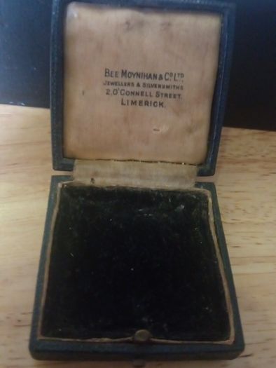 Antique  Ring  Box