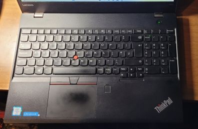 Lenovo T570 - 15 inch, i5, Touchscreen